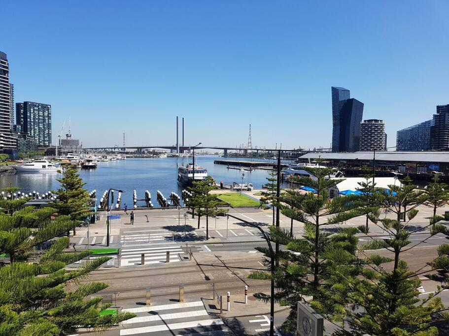Melbourne Docklands Riverside Views Eksteriør bilde