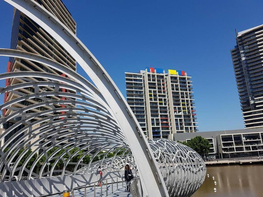 Melbourne Docklands Riverside Views Eksteriør bilde